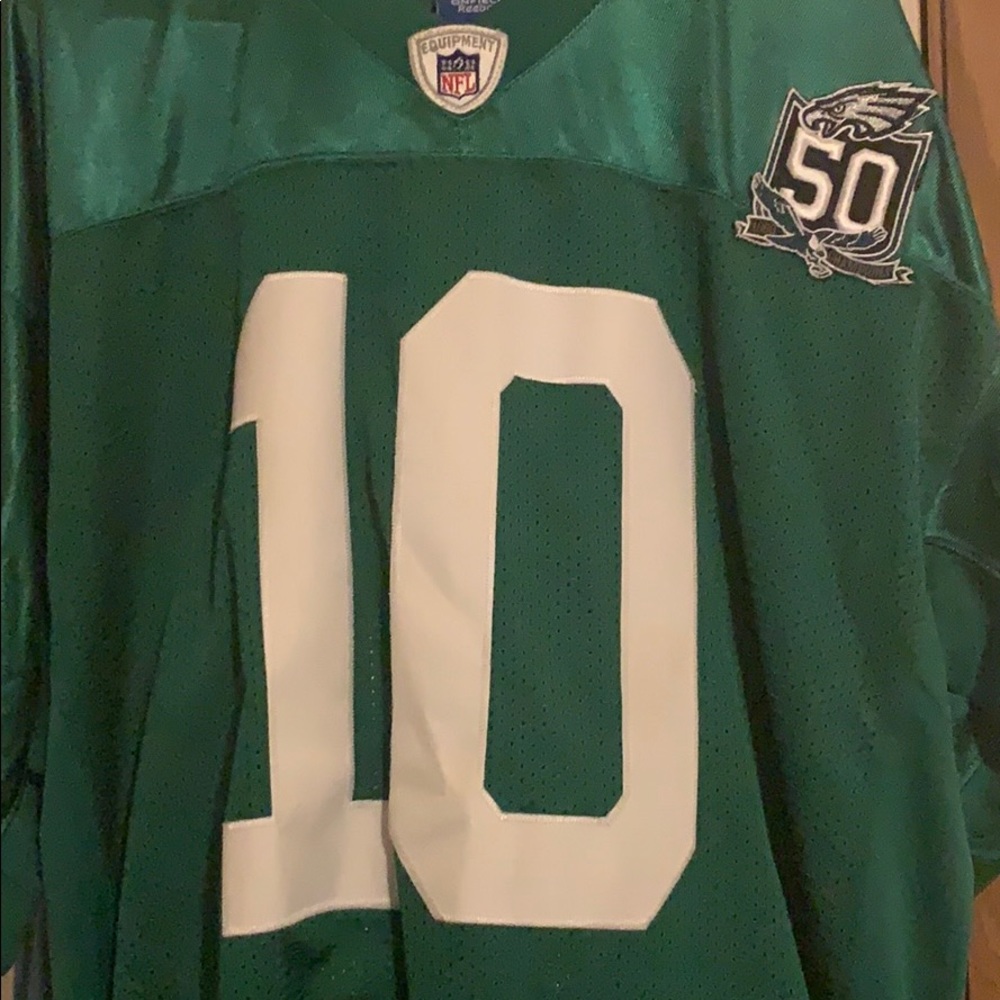 Green men’s 1960 Philadelphia Eagles Jersey!! 🦅🦅
